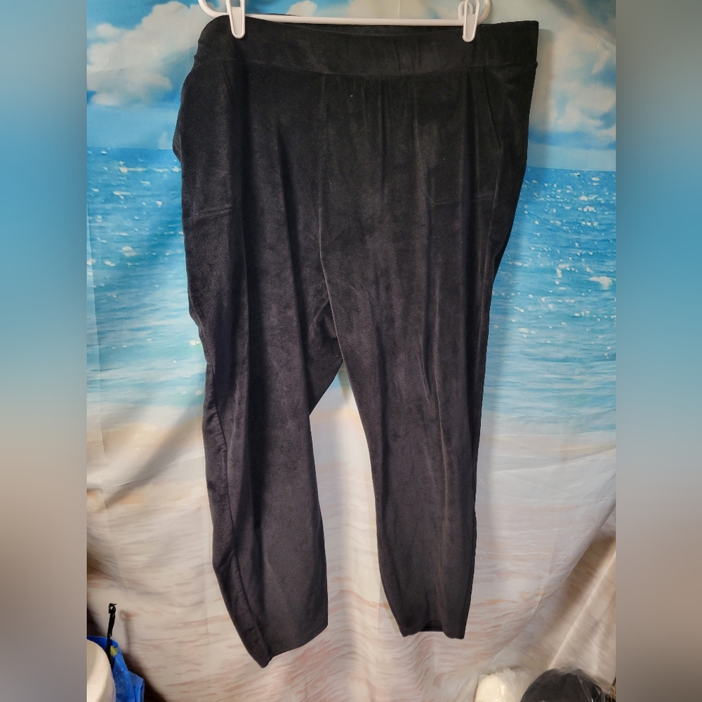 Torrid‎ Size 5 Black Velour Joggers